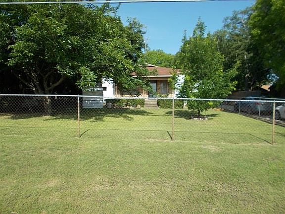 3rd image of 2813 Skyline Dr