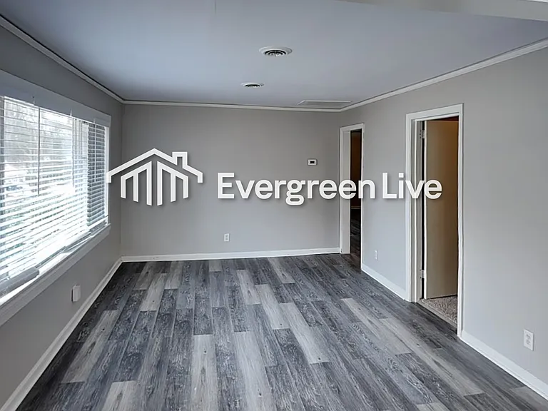 2492 Connally Dr — Photo 3