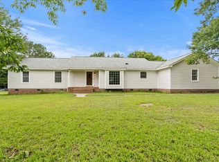1186 Pointer Dr, Manning, SC 29102