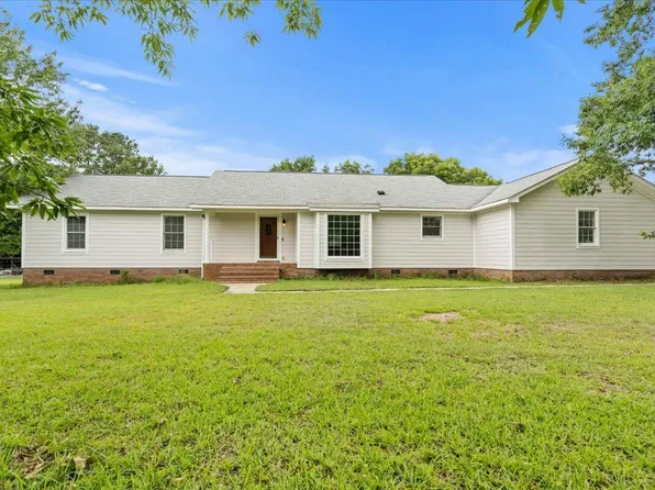 1186 Pointer Dr, Manning, SC 29102