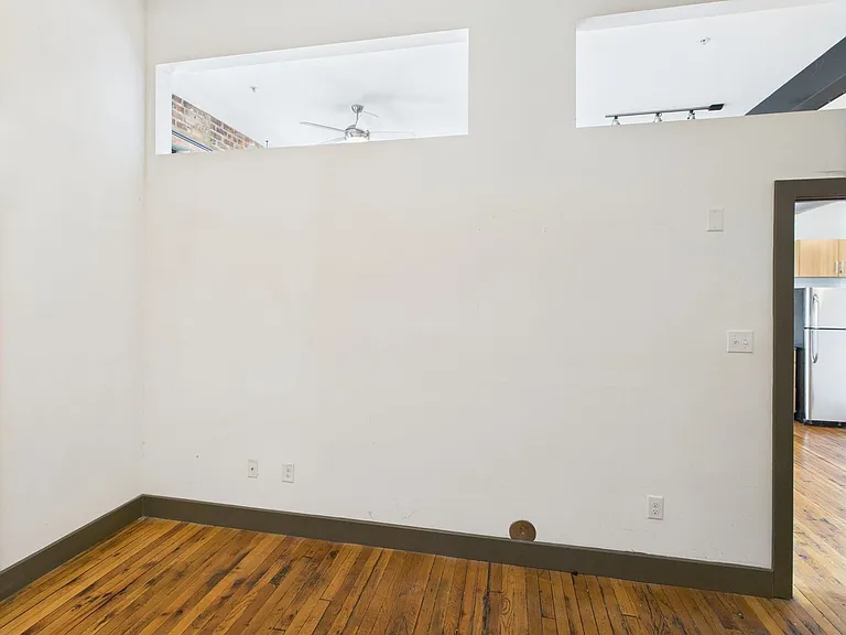 1322 W Broad St — Photo 37