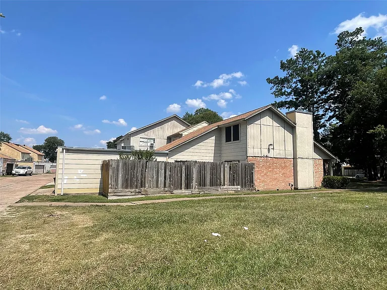 12335 W Village Dr #A — Photo 26