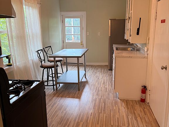 3rd image of 117 Plymouth Ave #2