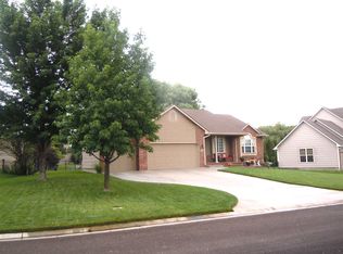 811 Candia Cir, Rose Hill, KS 67133
