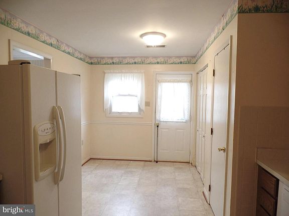 5th image of 7403 Paxton Rd