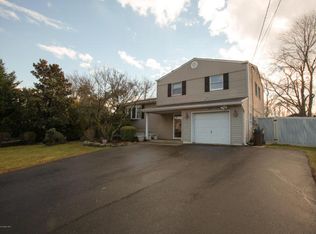 18 Chapman Ter, New Monmouth, NJ 07748