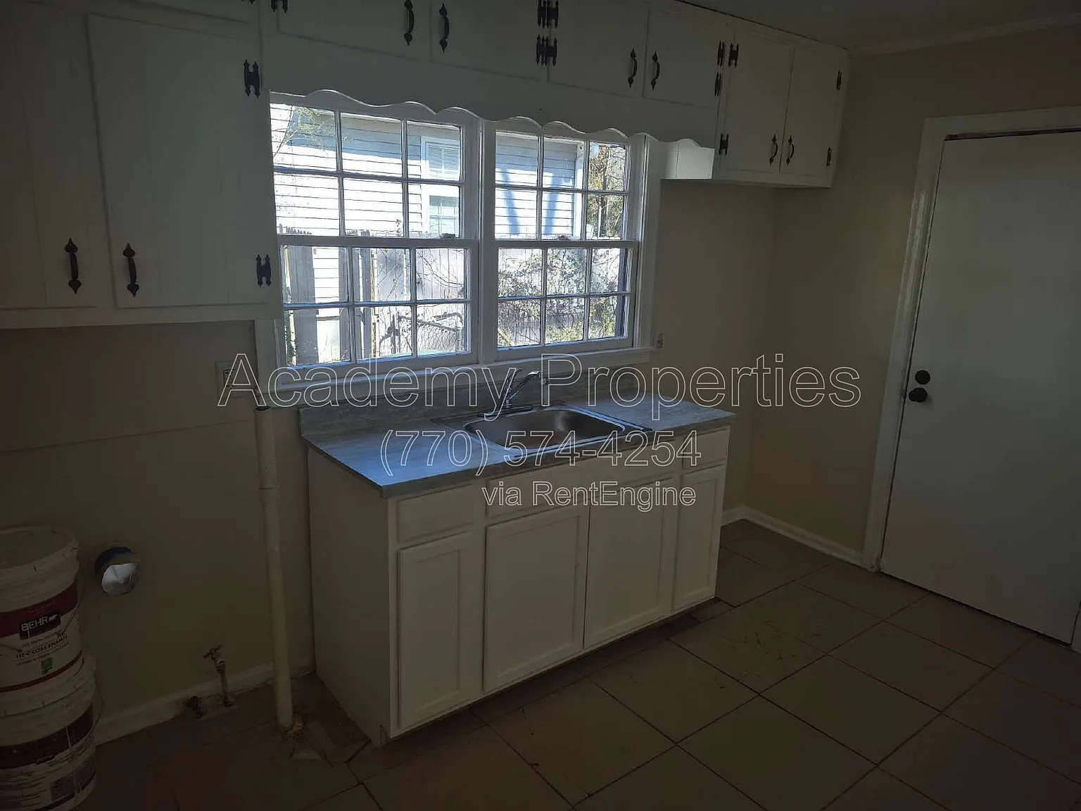 3 bed, 1.0 bath, $1,495 — Photo 3