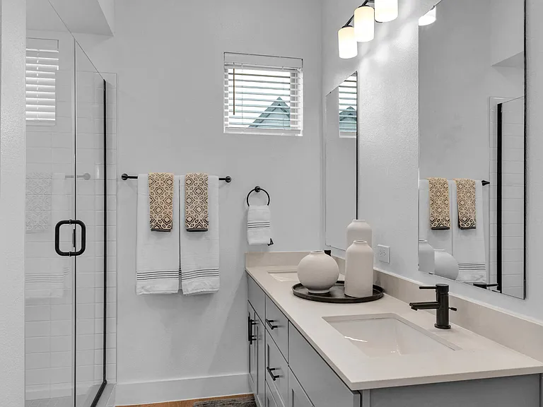 Ensuite Bathroom with Double Vanity