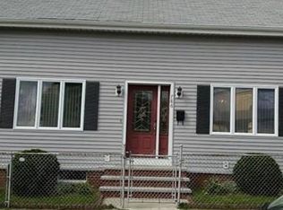 786 Pine St, Fall River, MA 02720