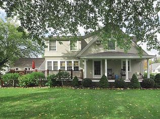 76 Chapmans Ave, Warwick, RI 02886