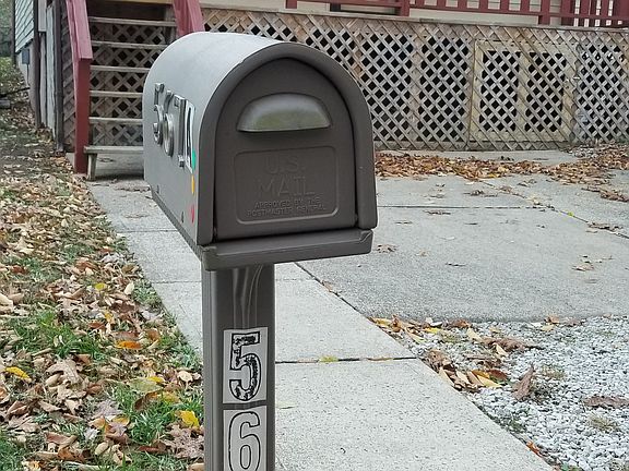 3rd image of 567A Garrison Ave