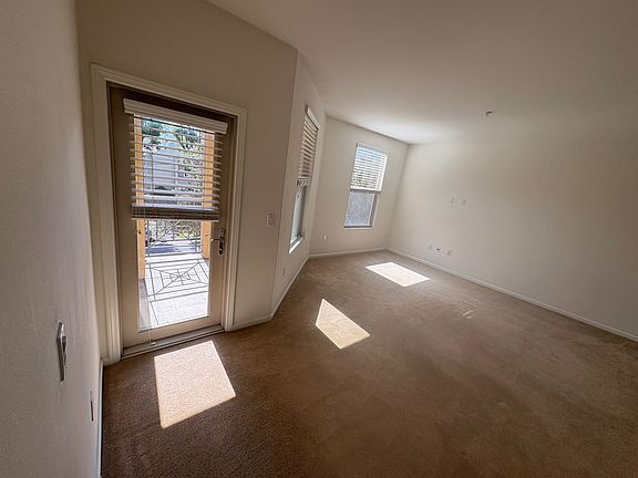 3rd image of 128 N Oak Knoll Ave