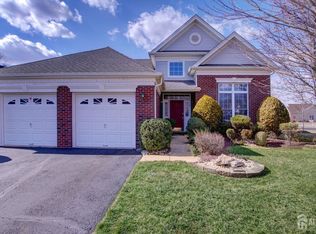 2 Tamarack Rd, Monroe Township, NJ 08831