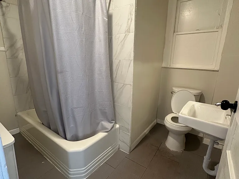 423 Kearny Ave #2 — Photo 7