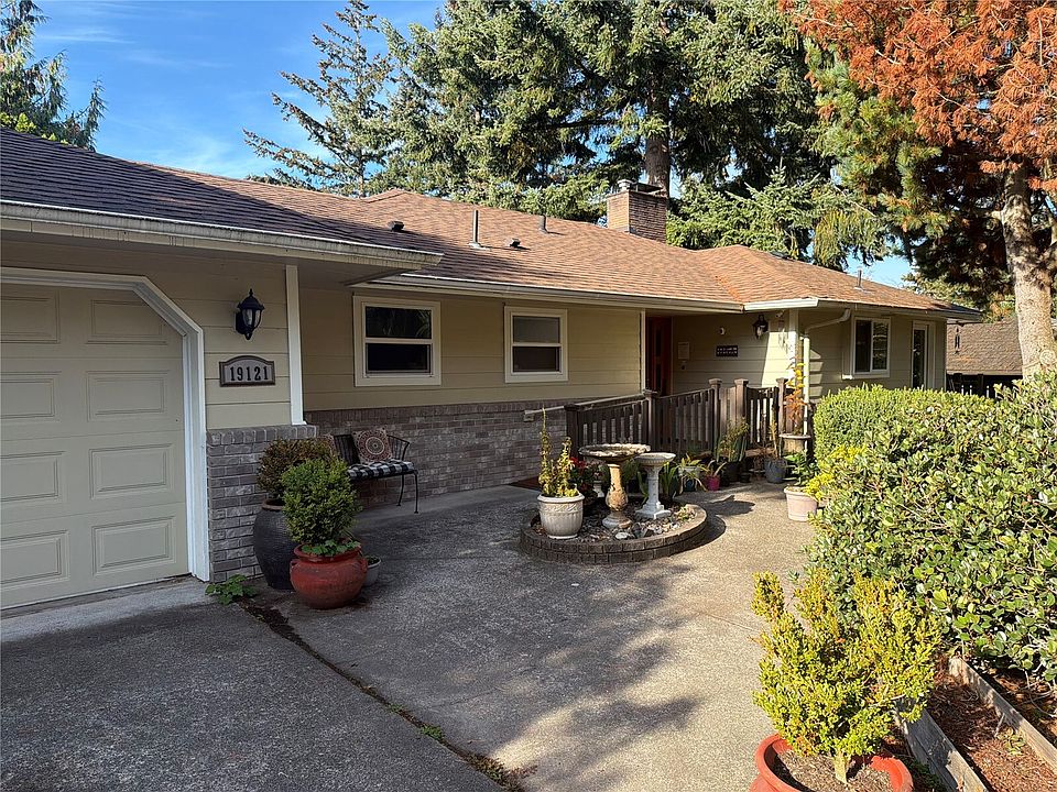 1st image of 19121 2nd Avenue SW