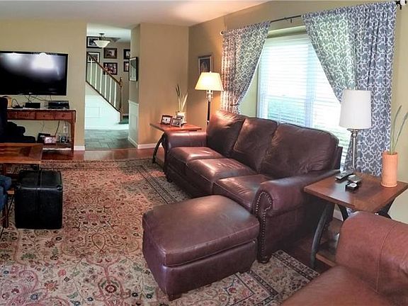 3rd image of 4296 S Locust Dr