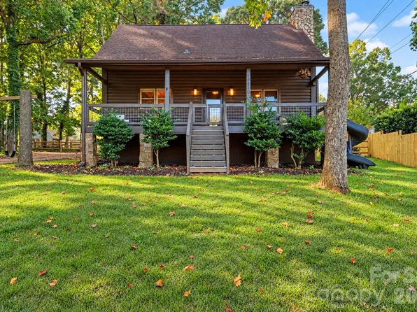 19810 Schooner Dr, Cornelius, NC 28031