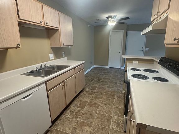 3rd image of 750 N 18th Ave APT 1A