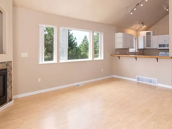 4th image of 3612 E Moody Rd APT B