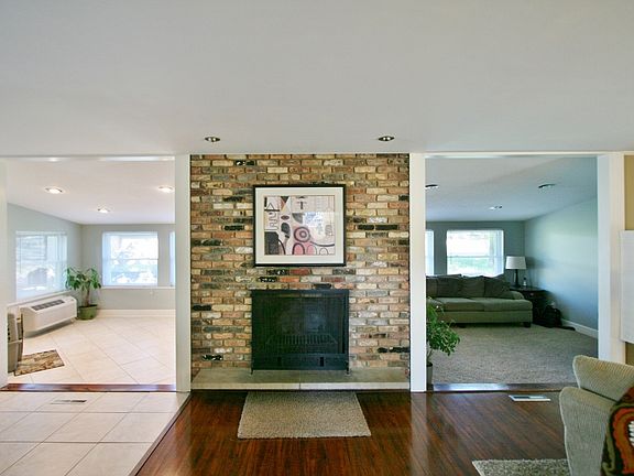 4th image of 3335 Rockwood Dr