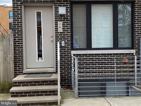 2nd image of 1746 Wylie St #1