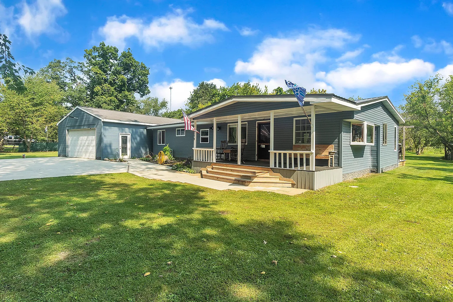 379 Bullis Rd photo 1