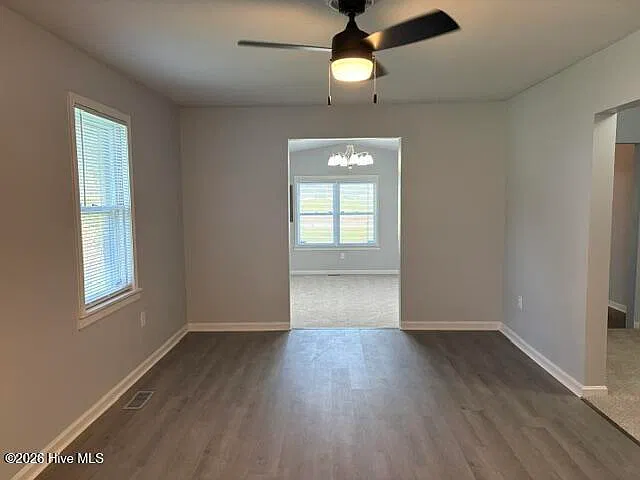 3 bed, 1.5 bath, $1,300 — Photo 4