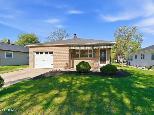 7 Saint Eustatius Street, Toms River, NJ 08757