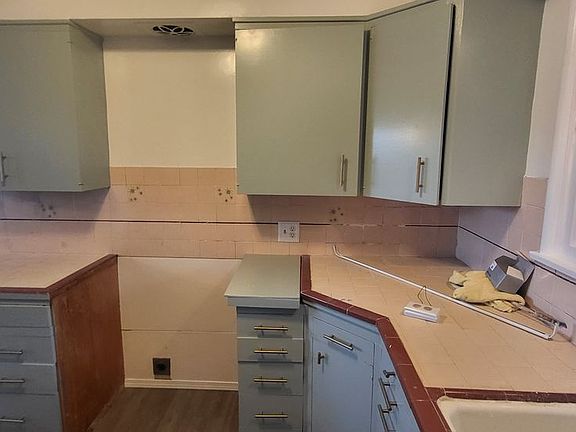 5th image of 4120 Alamo St