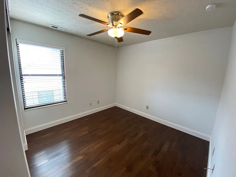 Chittenden Ave 76 MLR — Photo 17