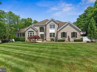 19 Popper St, Manahawkin, NJ 08050