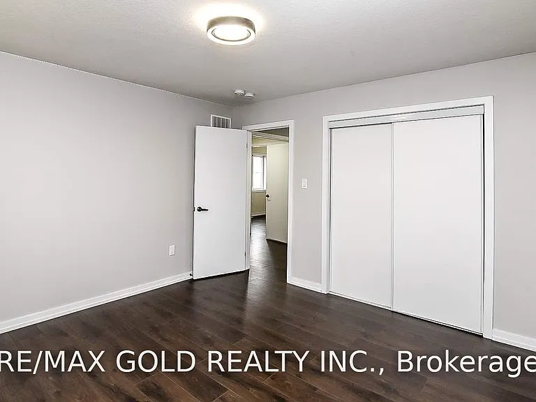 206 Crafter Cres — Photo 32