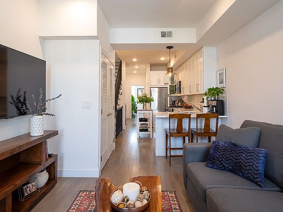 4th image of 27 Belmont Ave Floor 2