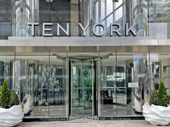 10 York St #2607, Toronto, ON M5J 0E1