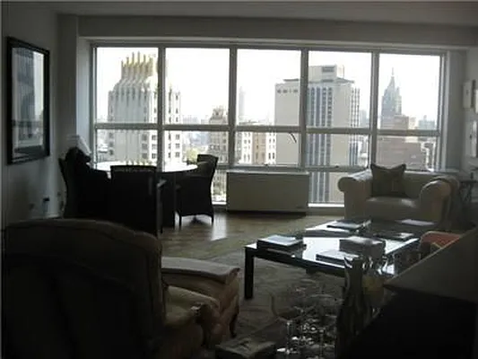 Rented by Macklowe Investment Properties | media 15