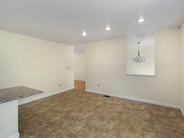 11100 NE 132nd Pl — Photo 8