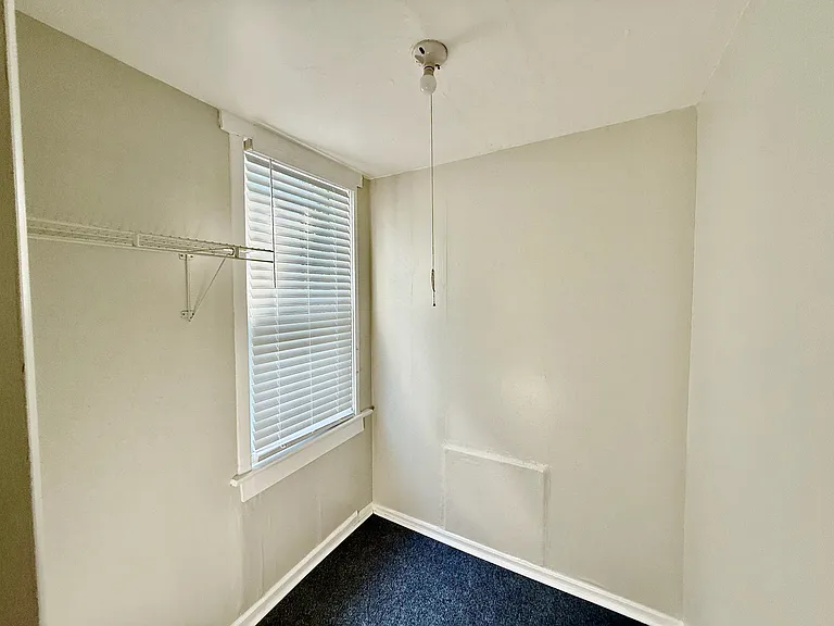 1st Bedroom walk-in closet.