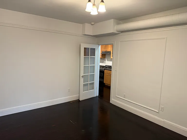 677 Oak St #8 — Photo 5