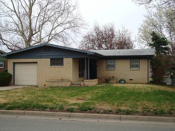 1st image of 606 N Riverdale Dr