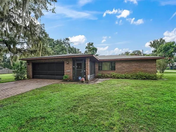 983 County Road 465, Lake Panasoffkee, FL 33538