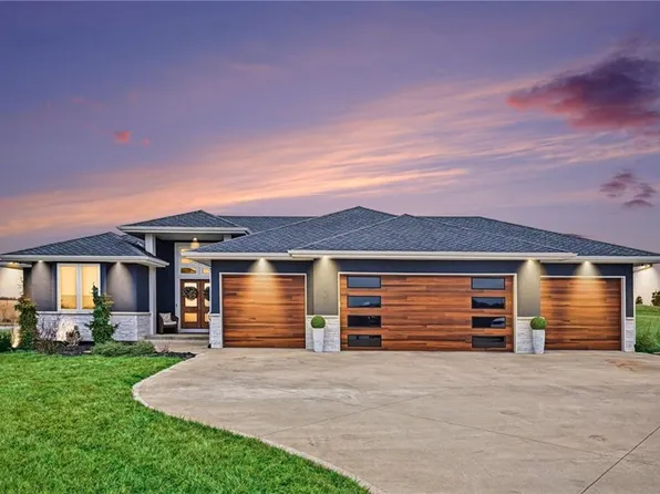 14251 Cattle Ranch Dr, Smithville, MO 64089