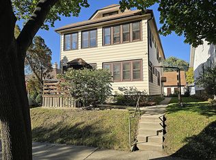 2220 E Vollmer AVENUE #2222, Milwaukee, WI 53207