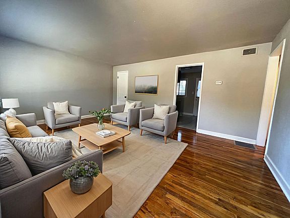 5th image of 445-451 Glen View Ct #447