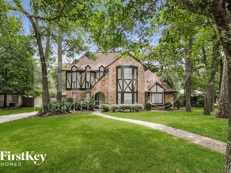 24106 Creekview Dr — Photo 1