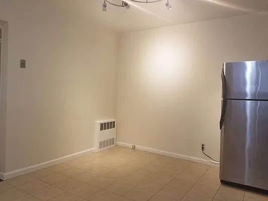 Rented by Frank Valvo Real Estate | media 10
