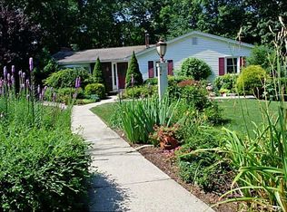 32 Secluded Ct, Cumberland, RI 02864