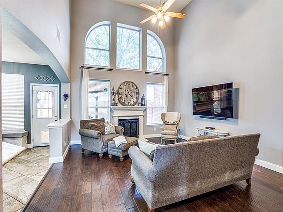2nd image of 6205 Lambeau Ct
