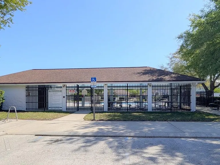12985 Harborton Dr — Photo 31