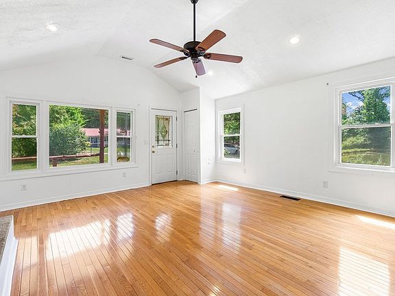 5th image of 56 Elm Ln