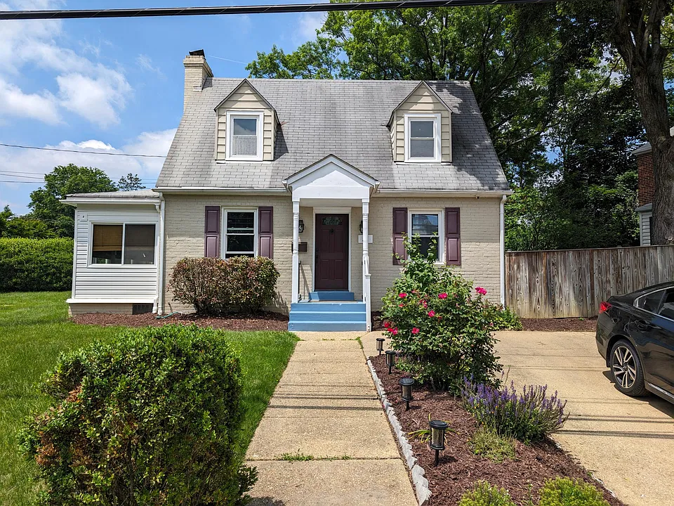 101 E Franklin Ave